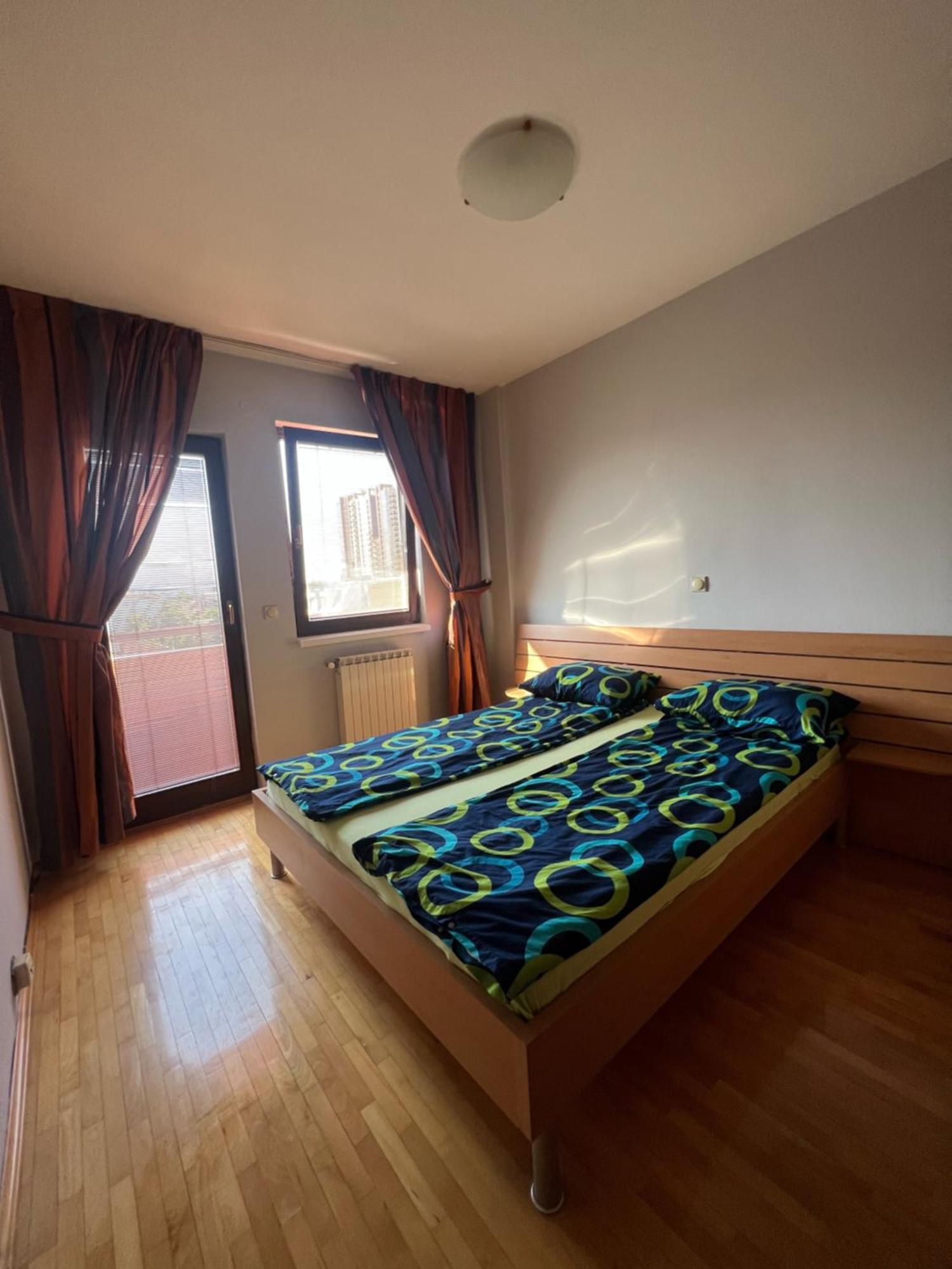 Cozy, Modern Apartment In The Center Of The City! Szkopje Kültér fotó